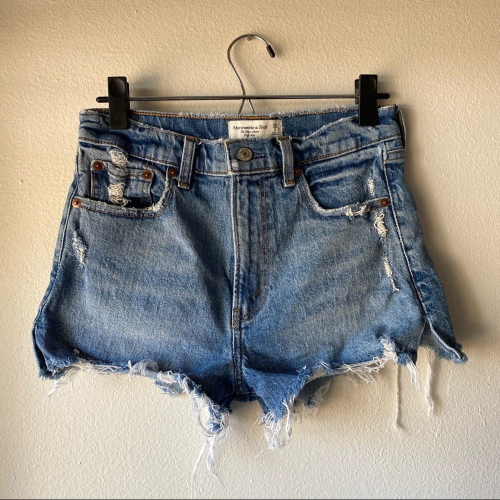 Abercrombie ‘The Mom’ Short